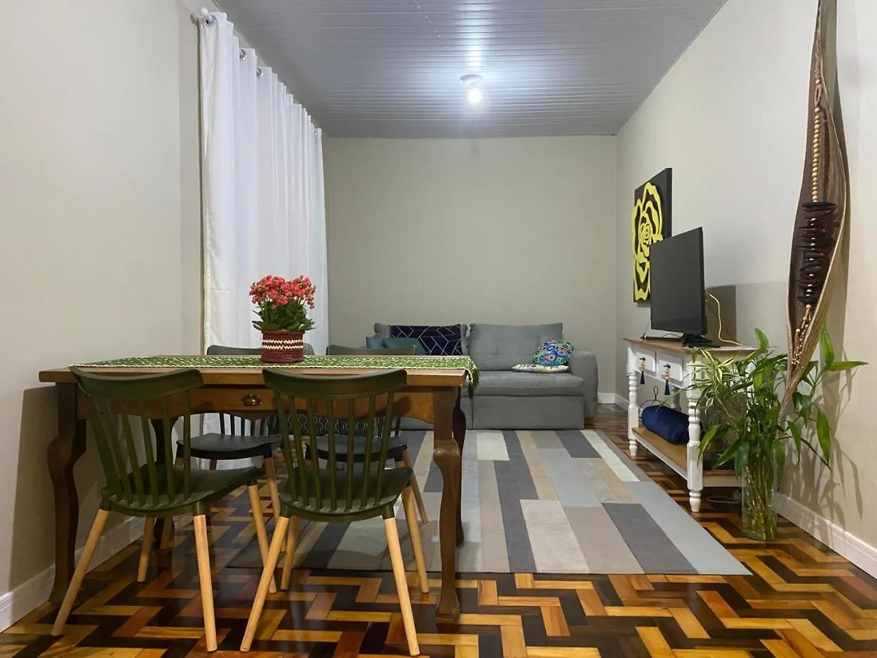 Casa 9A- 2 Quartos Prox Beira Mar